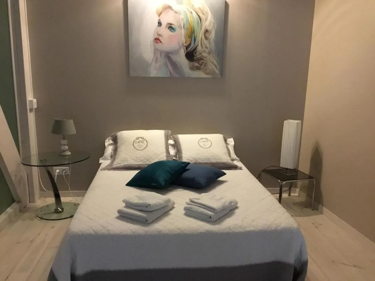 Les Chambres D'Hotes D'Alice Dior Blace